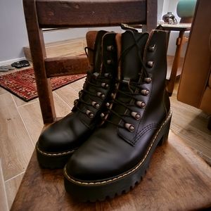 Leona Women's Vintage Smooth Leather Heeled Boots